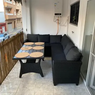 Beautiful apartment 1 minute walk to the beach