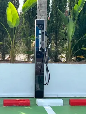a video game machine in front of a fence at DON LEONE Hotel in Alginet