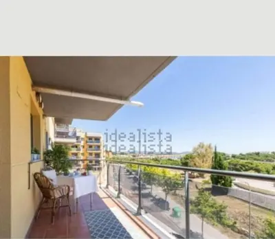 a balcony with a view of a building at Vacaciones perfectas. in Paterna