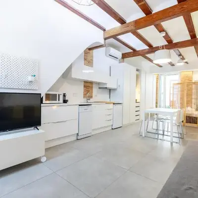 ApartUP Las Arenas Beach