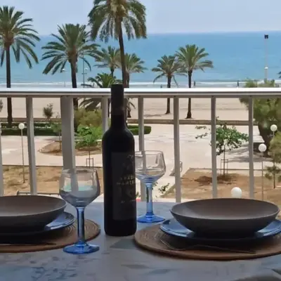 El Cisne frente al mar- Piscina y Wifi