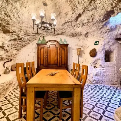 Cueva con jacuzzi a 20 minutos de Valencia