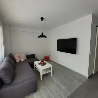 New and Bright 2-bedroom apartment in Cañamelar