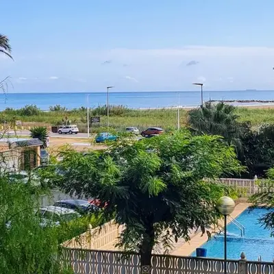 Bonito apartamento con vistas al mar