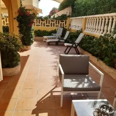 Adosado/casa con terraza y buhardilla. Playa El Perelló