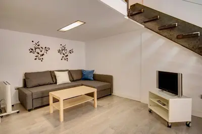 a kitchen with a washing machine and a washer at Apartamento REPESO in Valencia