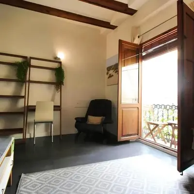 Apartamento reformado cerca de la Plaza Redonda