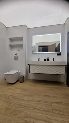 a bathroom with a tub and a sink and a mirror at Habitación céntrica de Lujo Gv 5 in Valencia