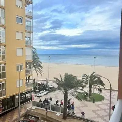 ACOGEDOR PISO EN CULLERA JUNTO AL MAR