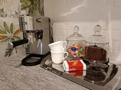 a coffee maker and a mixer on a counter at loft Gilet 20 km Valencia montaña Senderismo Bici in Gilet