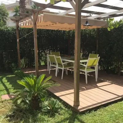 Agradable adosado con piscina y jardín