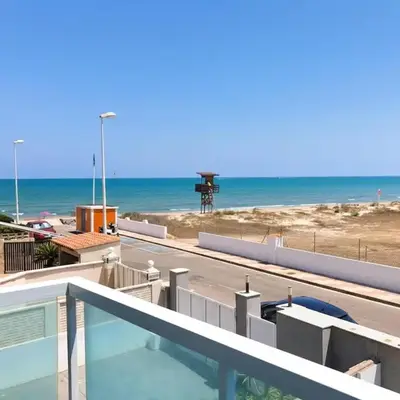 Vacaciones con el Mediterráneo a menos de 50 metros