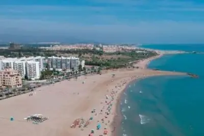 an aerial view of a beach with people on it at Bella Morvedre in Sagunto