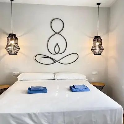 ESTUDIO CON JACCUZI Y SAUNA montaña y playa