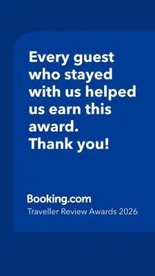 a blue picture with the words every guest who stayed with us helped us earn this at 100 metros playa con vistas al mar Piso nuevo 2024 in Cullera