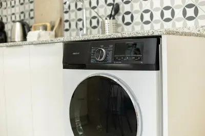 a microwave oven sitting on top of a counter at NEW Beach Flats Valencia 3 in Valencia