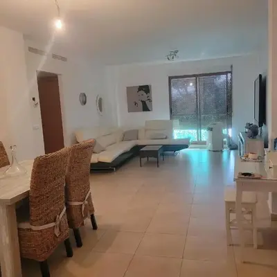 APARTAMENTO MODERNO y ACOGEDOR