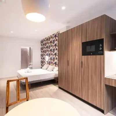 Yard Patraix by Concept Flats