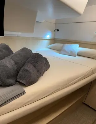 a couple of beds in a room on a boat at Patagonia in Valencia