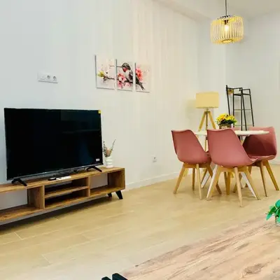 LOFT 3 - Space & Conform Close To Center