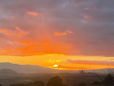 a sunset view from the top of a hill at Valencia, villa, piscina privada, junto A-7 cerca de playas, aeropuerto, Cheste in Torrent