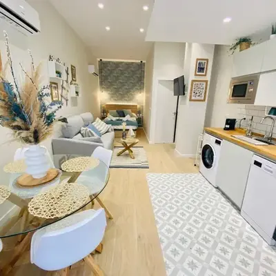 Beautiful modern loft 1km from the sea in Valencia