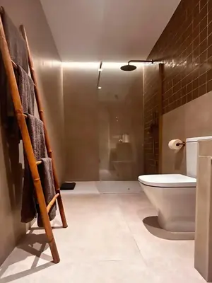 a bathroom with a toilet and a shower at Pivote Flats-Playa B in Valencia