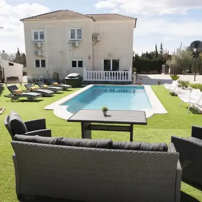 Luxury villa 20 minutes from Valencia