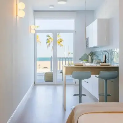 Exclusive beachfront apartment