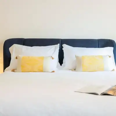 Luxury new apartment 10 min walk to the beach