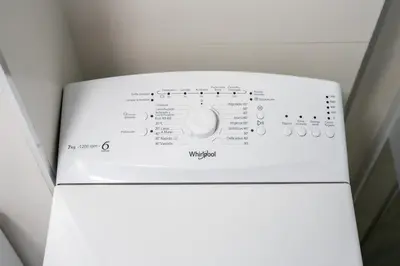 a white microwave with a control panel on top of it at Apartamento Ciudad de las Ciencias con Terraza in Valencia