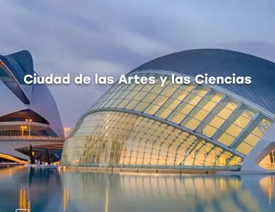a building with the words guided die las artsrates y las elements at Habitación en el centro con balcón in Valencia