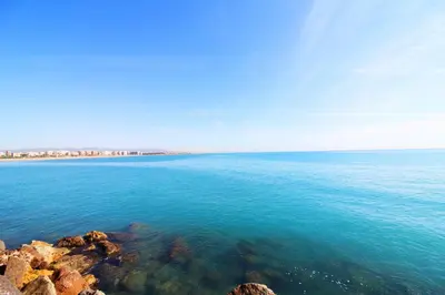 a view of a large body of water at Global Vacacional, Vivienda cozy en Puerto de Sagunto in Puerto de Sagunto
