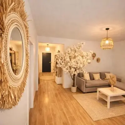 Maison bord de plage avec patio extérieur aménagé