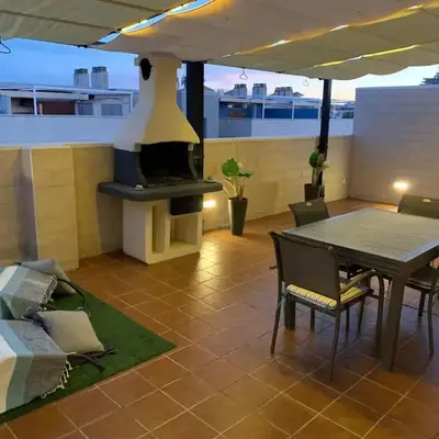 Encantador Apartamento dúplex con vistas al mar