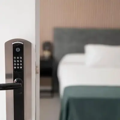 M&A Hostal en Onda