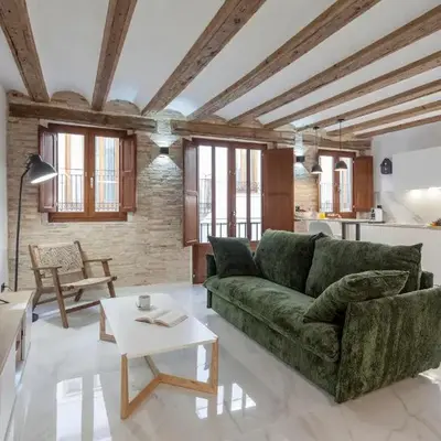 Valencia Flat Rental City center town hall