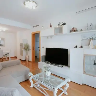 Family & Friends Apartment with Pool