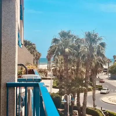 Beachfront Family Apt