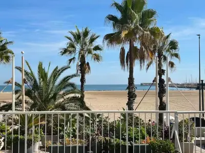a view of the beach from the balcony at Apartamento con gran terraza frente al Mar playa Valencia in Valencia