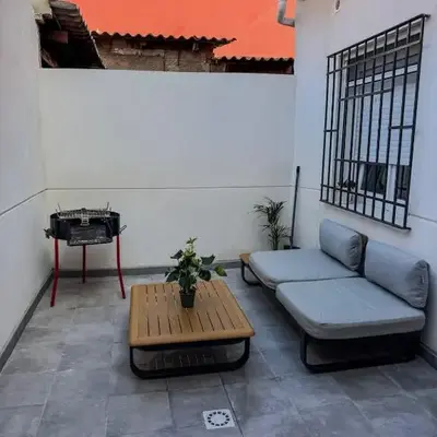 Apartamento bajo acogedor