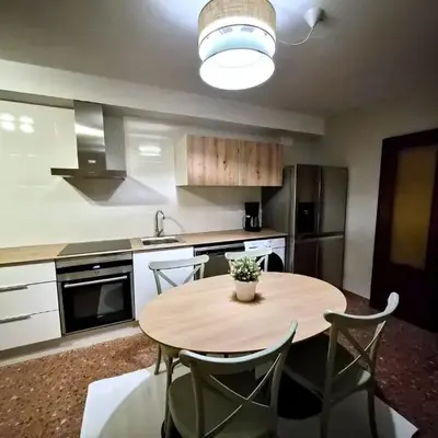 Central Home Coliving - vive en la zona de moda del centro de Valencia