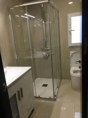 a bathroom with a shower and a toilet at Bienvenido a Lovely Apartment, Cullera in Cullera