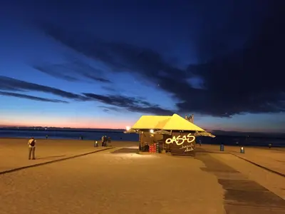 a lifeguard station on the beach at night at Florazar de Ensueño in Cullera
