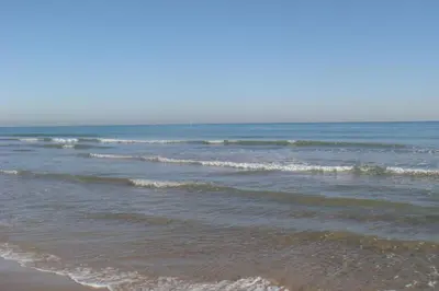 a view of the ocean from the beach at Hotel Playa Canet in Canet de Berenguer
