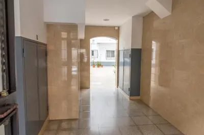 a hallway of a house with an open door at Apartamento cerca de la Playa y el Centro in Valencia