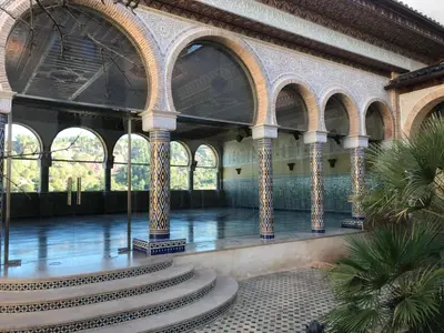 a building with a staircase in the middle of a room at Casa del Agua in Anna