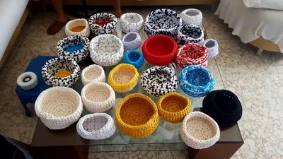 a group of baskets sitting on a table at Urbanización Cullera Park - Carmen y Jose in Cullera