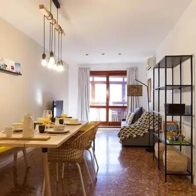 FLORIT FLATS - Apartment Torres de Quart I