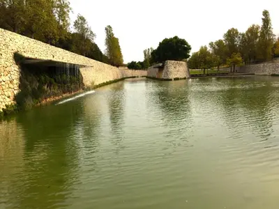 a river with a bridge in the middle of it at Cosy flat with excellent location in Valencia! in Valencia